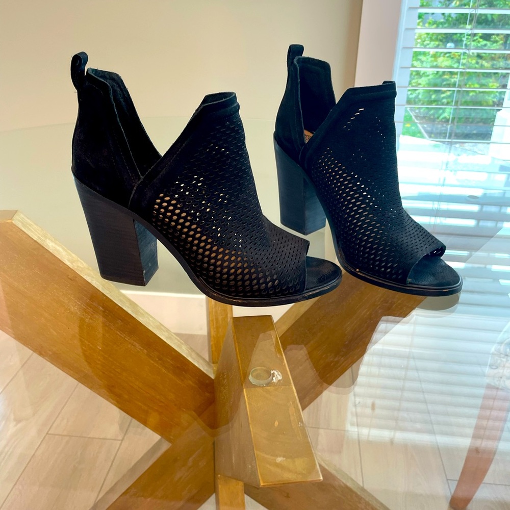 Vince Camutto Booties